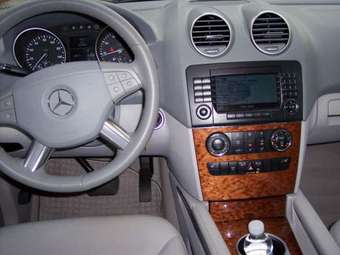 2006 Mercedes-Benz M-Class Photos