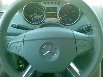 2006 Mercedes-Benz M-Class Pictures