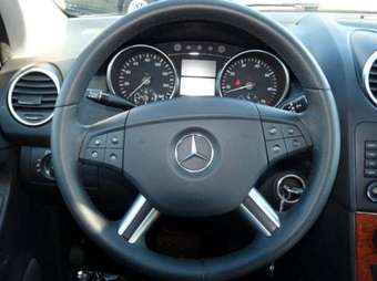 2006 Mercedes-Benz M-Class Pictures