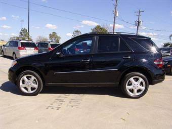 2006 Mercedes-Benz M-Class Pictures