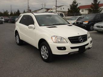 2006 Mercedes-Benz M-Class Pictures