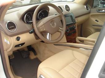 2006 Mercedes-Benz M-Class Pictures