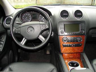 2006 Mercedes-Benz M-Class Pictures