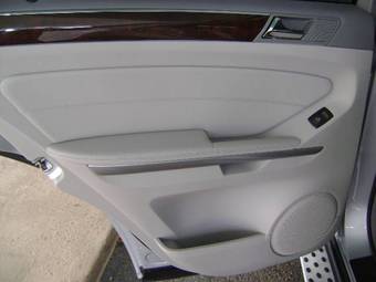 2009 Mercedes-Benz M-Class Photos