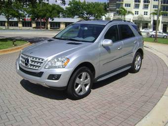 2009 Mercedes-Benz M-Class Pictures