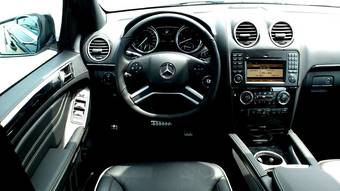 2011 Mercedes-Benz M-Class Pictures