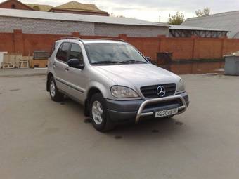 1998 Mercedes-Benz ML-Class Pictures