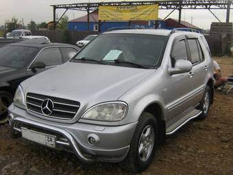 1998 Mercedes-Benz ML-Class Pictures