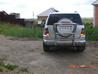 1998 Mercedes-Benz ML-Class Pictures