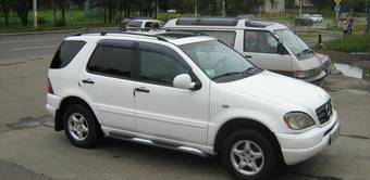 1998 Mercedes-Benz ML-Class Pictures