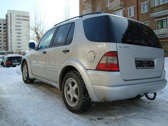 1999 Mercedes-Benz ML-Class Pictures