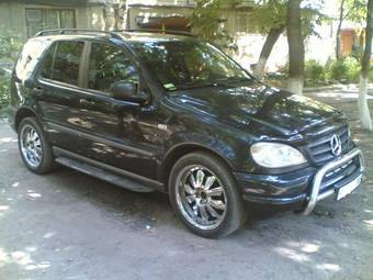 1999 Mercedes-Benz ML-Class Pictures