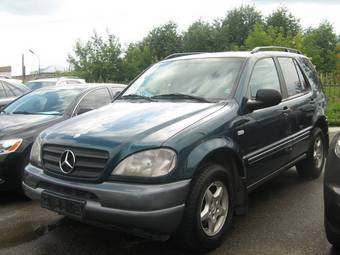 1999 Mercedes-Benz ML-Class Pictures