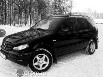 2000 Mercedes-Benz ML-Class Photos