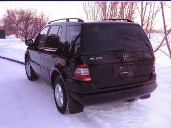 2000 Mercedes-Benz ML-Class Pictures