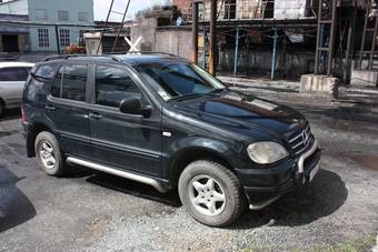 2000 Mercedes-Benz ML-Class Photos