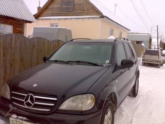 2000 Mercedes-Benz ML-Class