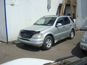 2000 Mercedes-Benz ML-Class Photos