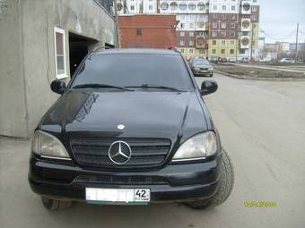 2000 Mercedes-Benz ML-Class Photos