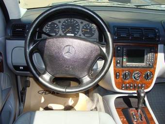2000 Mercedes-Benz ML-Class Images