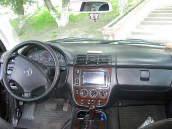 2000 Mercedes-Benz ML-Class Photos