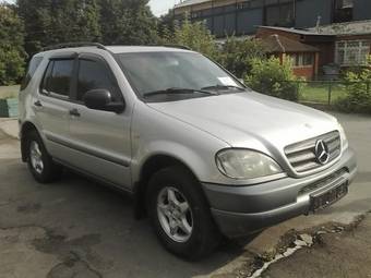 2000 Mercedes-Benz ML-Class Photos