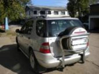 2000 Mercedes-Benz ML-Class Pictures
