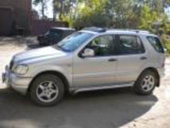 2000 Mercedes-Benz ML-Class Pictures