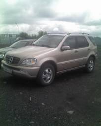 2001 Mercedes-Benz ML-Class Photos