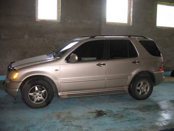 2001 Mercedes-Benz ML-Class Photos