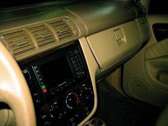 2001 Mercedes-Benz ML-Class Pictures