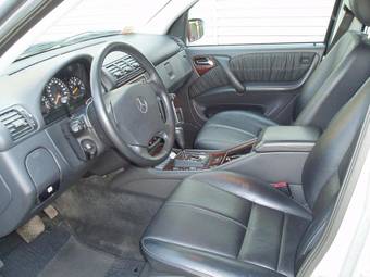 2001 Mercedes-Benz ML-Class Pictures