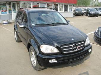 2002 Mercedes-Benz ML-Class Pictures