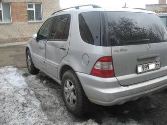 2002 Mercedes-Benz ML-Class Pictures
