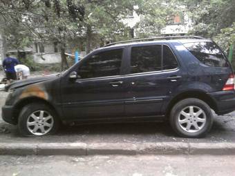 2002 Mercedes-Benz ML-Class Pictures