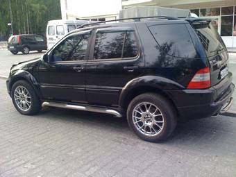 2002 Mercedes-Benz ML-Class Pictures