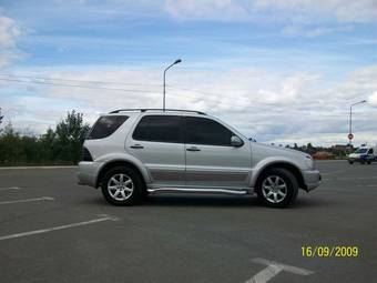 2002 Mercedes-Benz ML-Class Pictures