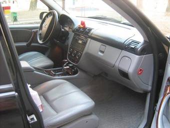 2003 Mercedes-Benz ML-Class Pictures