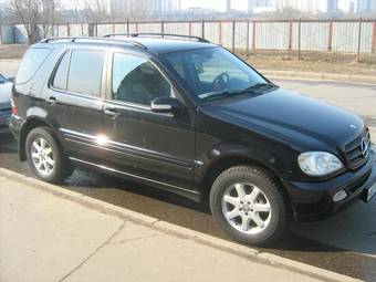 2003 Mercedes-Benz ML-Class Pictures