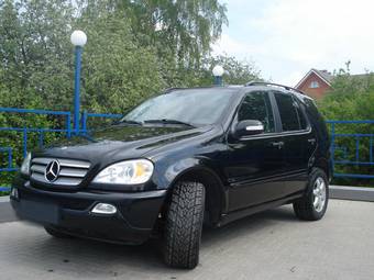 2003 Mercedes-Benz ML-Class Pictures