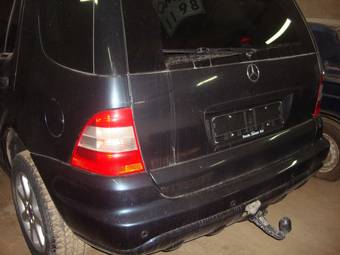 2003 Mercedes-Benz ML-Class Pictures