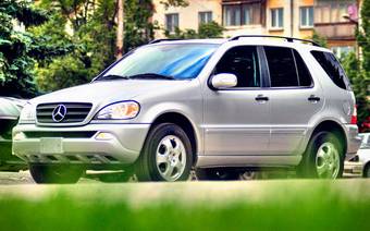 2003 Mercedes-Benz ML-Class Photos