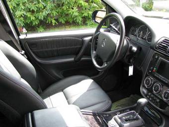 2003 Mercedes-Benz ML-Class Pics
