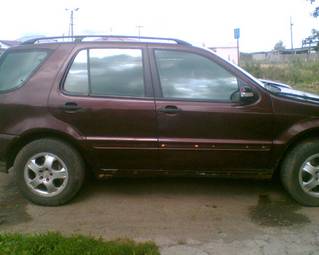 2003 Mercedes-Benz ML-Class Photos