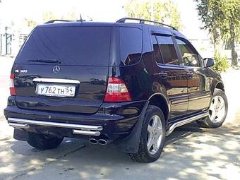 2003 Mercedes-Benz ML-Class Pictures