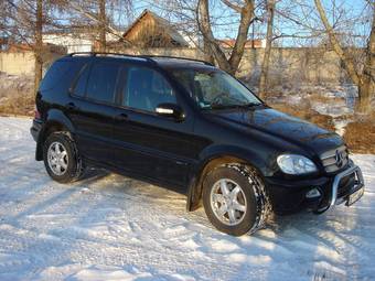 2004 Mercedes-Benz ML-Class Photos