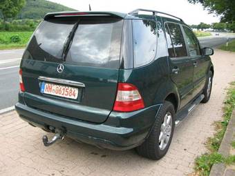 2004 Mercedes-Benz ML-Class Photos