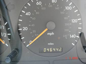 2004 Mercedes-Benz ML-Class Pictures