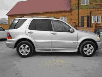 2004 Mercedes-Benz ML-Class Pictures