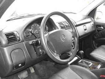 2004 Mercedes-Benz ML-Class Pictures